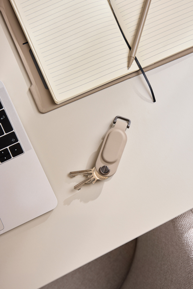 VINGA Baltimore RCS Schlüsselhalter mit Dual-Finder